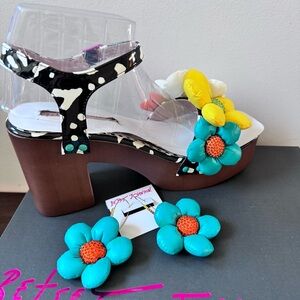 Betsey Johnson Floral Sandals Black White Orange Yellow Blue and earrings set